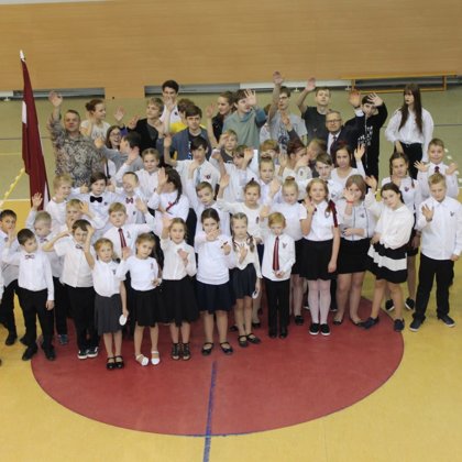 Ar Zemessardzes 25.KB virsseržantu Māri Ezeriņu