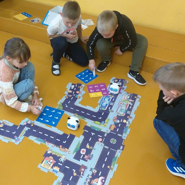 Robotikas skolas nodarbība 15.11.2023.