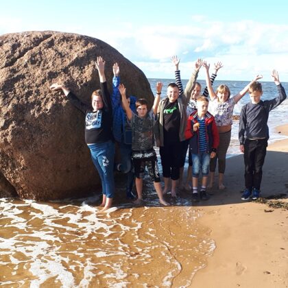 5.klase pēc 7 km pārgājiena pie Lauču akmens 11.09.2020