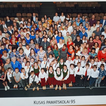 Skolas salidojums 2018. gada maijā.