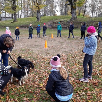 Veselības nedēļa-kanisterapijas nodarbība.
