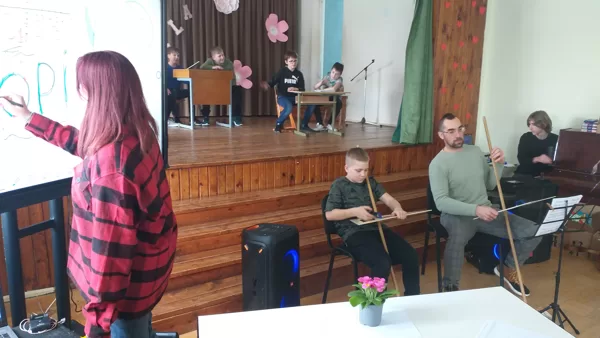 17.02.2023. popiela Kusas pamatskolā. 5./6. klases priekšnesums
