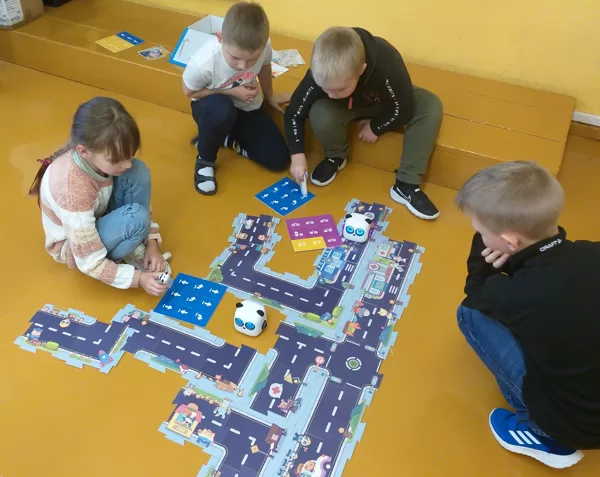 Robotikas skolas nodarbība 15.11.2023.