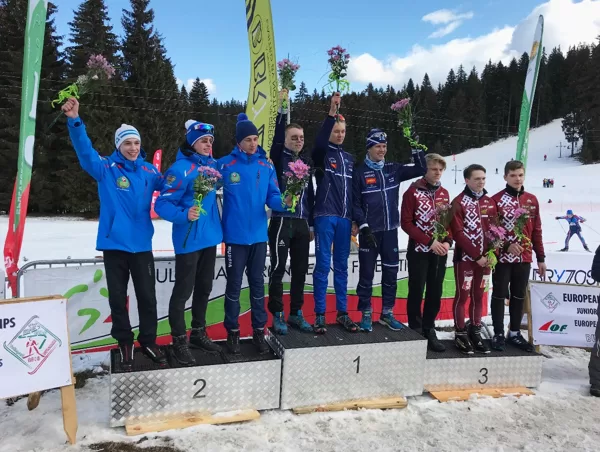 Uģis Beķeris pirmais no labās puses 2018.g. Bulgārijā, Eiropas jaunatnes čempionātā