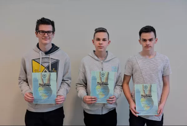 VJĢS  2018./2019.g. sezonas uzvarētāji. Pirmais no kreisās M.Dvēselītis