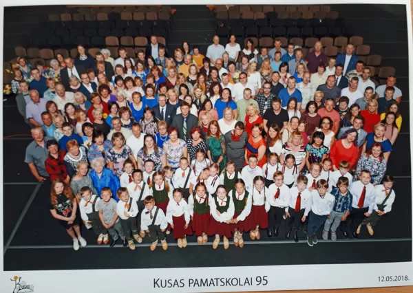Skolas salidojums 2018. gada maijā.