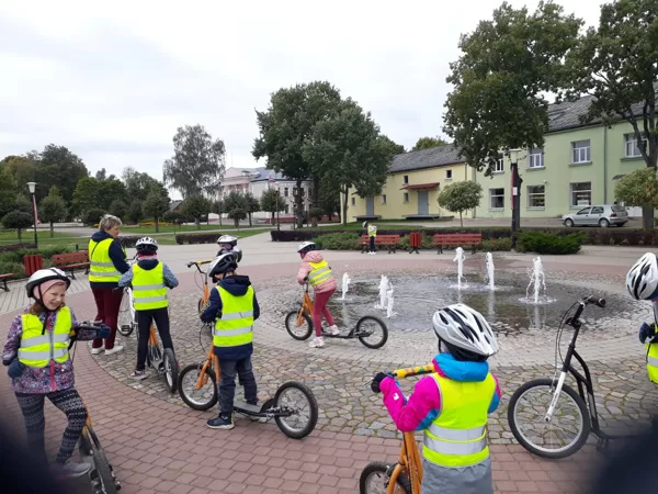 2.-3.klase, apskatot Varakļānu pilsētu